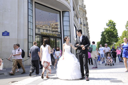 Boutique Louis Vuitton - Champs-Elysées